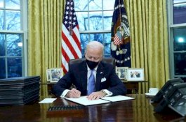 Resmi Jadi Presiden, Biden Langsung Batalkan Kebijakan Trump