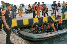 Tim Gabungan Basarnas Hentikan Sementara Pencarian Nelayan Rumput Laut Tenggelam di Jeneponto