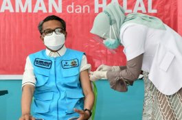 Disuntik Vaksin Sinovac, Nurdin Abdullah: Rasanya Seperti Digigit Semut