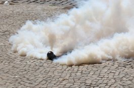 Bakar Pusat Pemeriksaan Covid-19, Demonstran Tolak Lockdown di Belanda