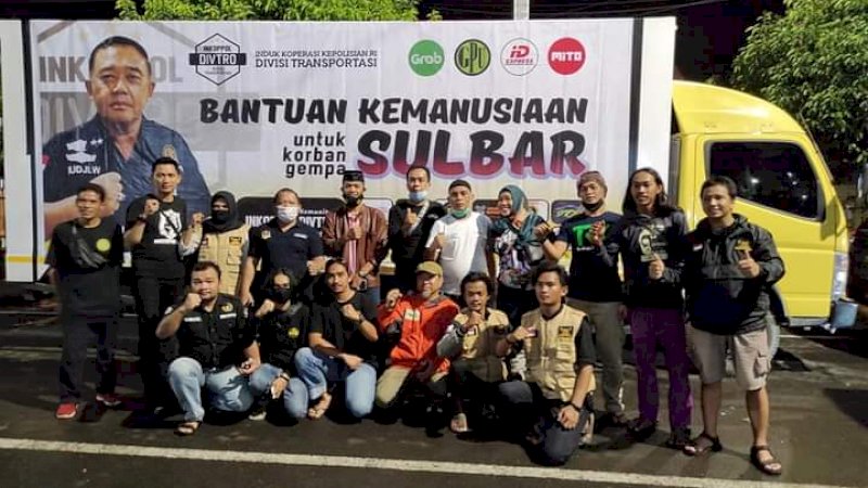 Komunitas Mobil Online Salurkan Bantuan ke Mamuju