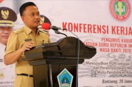 Buka Konfrensi Kerja PGRI, Bupati Bantaeng: Guru akan Terlindungi Perda Pendidikan