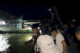 Pemancing Jatuh di Dermaga Polejiwa Barru, Sudah 5 Jam Dicari Belum Ketemu