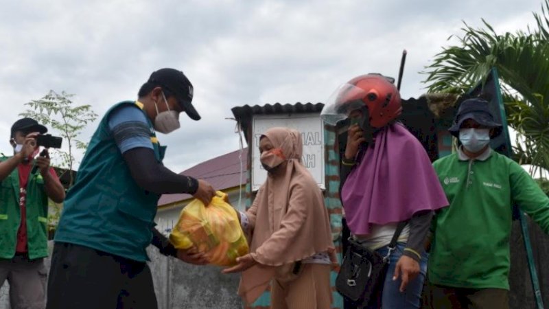 YBM PLN-Laznas WIZ Bagi 100 Paket Sembako kepada Korban Gempa Mamuju