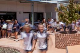 Separuh Pelajar SMA di Australia Mengaku Pernah Berhubungan Seks