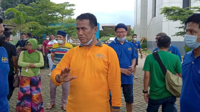 Andi Amran Sulaiman usai berolahraga di belakang Gedung AAS Foundation jl Urip Sumiharjo,  Sabtu (30/1).