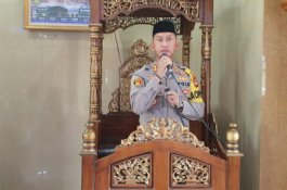 Safari Jumat, Kapolres dan PJU Polres Enrekang Menyebar ke Masjid-Masjid Sampaikan Imbauan