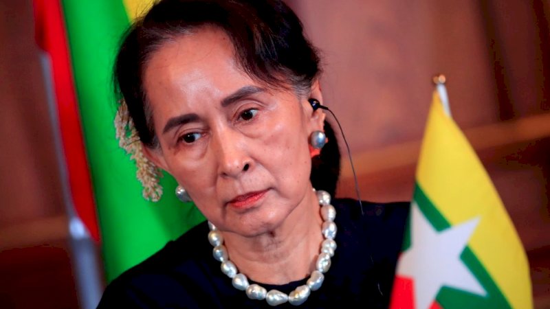 Pemimpin de facto Myanmar Aung San Suu Kyi ditangkap militer, Senin (2/1/2021). Pemerintahan Suu Kyi dikudeta militer. Foto/REUTERS