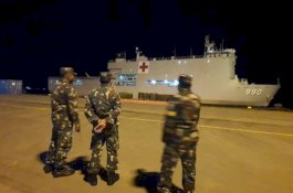 Penuh Rasa Bangga, Prajurit Lantamal VI Lepas KRI dr SHS-990 Menuju Surabaya