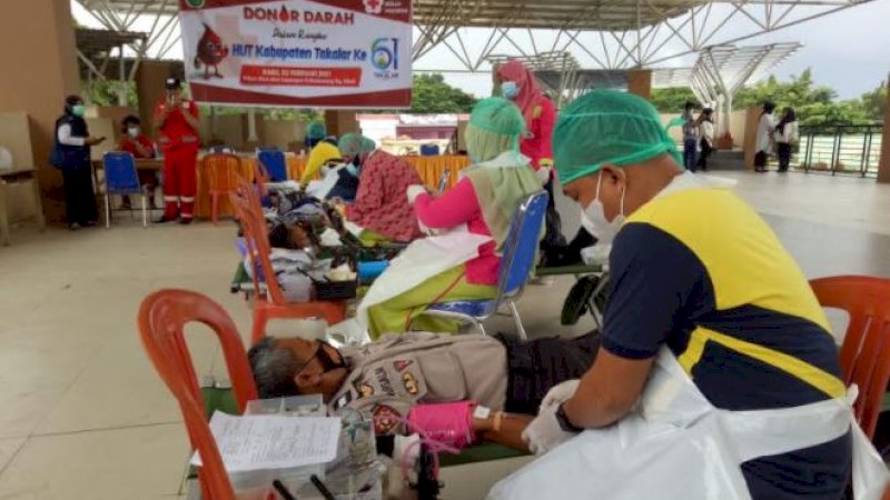 Acara dirangkaikan dengan aksi sosial donor darah yang diselenggarakan PMI Kabupaten Takalar bekerja sama dengan panitia peringatan hari jadi Takalar.