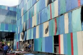 Begini Kondisi Dua Petugas Damkar yang Terluka saat Padamkan Kebakaran di Mal Panakkukang