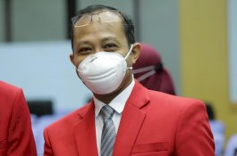 Bikin Bangga, Dua Dosen Unhas Raih The Best Review Article Jurnal Oral Diseases