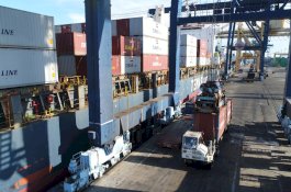 2024, Pelindo IV Pindahkan Akitivitas Bongkar Muat TPM ke MNP