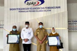 Sukri-Tomy Raih Dua Penghargaan di Akhir Jabatan