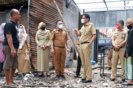 Bupati Barru Bangunkan Rumah Baru Korban Kebakaran di Pekkae
