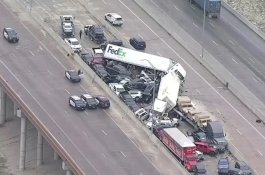 Ratusan Mobil Terlibat Tabrakan Beruntun di AS, 5 Orang Tewas