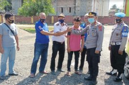 Takut Ditembak, Pelaku Penganiayaan Warga Siwa Serahkan Diri ke Polsek Urban Pitumpanua