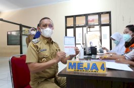 Wakil Wali Kota Palopo Disuntik Vaksin Covid-19 Dosis Kedua