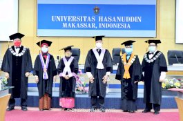 Kanker Payudara dan Nyamuk Malaria Antar Dua Dosen FKM Unhas Jadi Guru Besar Ke-413 dan 414