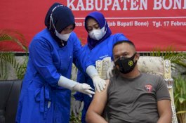 Forkopimda Bone Jalani Vaksinasi Covid-19 Tahap Dua, Komandan Brimob: Aman Kok