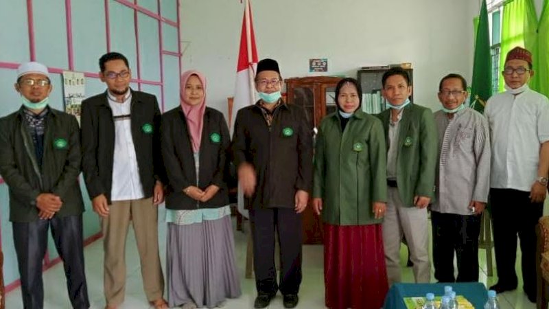 Para petinggi STAI DDI Pangkep dengan STAI Alfurqan Makassar.