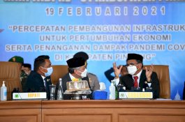 Hari Jadi Ke-61 Pinrang, Gubernur Sulsel Ajak Masyarakat Sukseskan Program Vaksinasi COVID-19