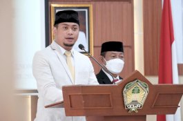 Adnan Purichta Ichsan Serahkan Memori Tugas ke Plh Bupati Gowa