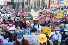 Dua Demonstran Tewas Ditembak, Warga Myanmar Turun ke Jalan