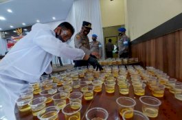 350 Personel Jalani Tes Urine Dadakan, Kapolres Wajo: Tak Ada Ampun untuk Polisi Narkoba