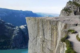 Demi Uang Asuransi, Suami Dorong Istri yang Lagi Hamil Usai Foto Romantis di Tebing