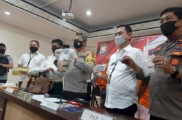 Tugasnya Jemput Kiriman Sabu, Janda Tiga Anak Ini Mengaku Dapat Upah Rp20 Juta Sekali