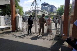 Gladi Bersih Pelantikan Kepala Daerah Dijaga Ketat, Pagar Rujab Gubernur Sulsel Ditutup Rapat