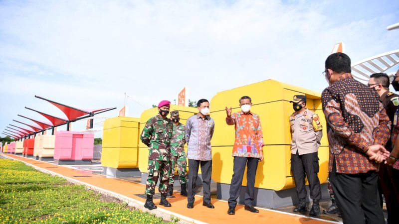 Nurdin Abdullah Resmikan Amphi Theatre Pelebaran Jalan Metro Tanjung Bunga