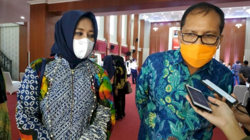 Hadiri Geladi Resik, Danny Pomanto dan Fatmawati Kenakan Batik Senada
