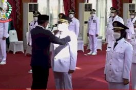 Diiringi Lagu Nasional 