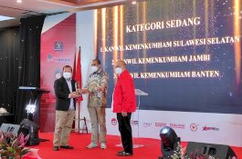 Raih Access To Justice Award, Kanwil Kemenkumham Sulsel Penyelenggara Bantuan Hukum Terbaik di Indonesia
