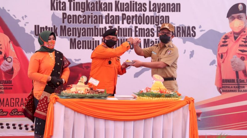 Wali Kota Makassar,  Moh Ramdhan Pomanto hadiri hari jadi Basarnas Sulawesi Selatan ke 49 di kantor kelas A Basarmas Bandara Internasional Hasanuddin Makassar. 28/2/2021.
