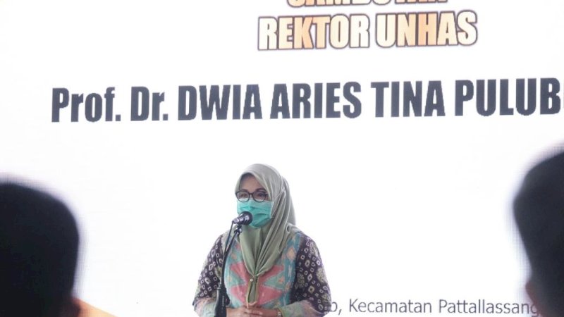 Prof. Dr. Dwia Aries Tina Pulubuhu