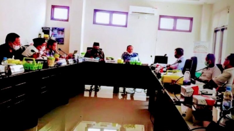 Panggil Kepala Kemenag, Komisi IV DPRD Wajo Telusuri Pemotong BOP Pondok Pesantren