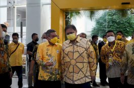 Taufan Pawe Hadiri Tasyakuran Peresmian Gedung A Kantor DPP Partai Golkar