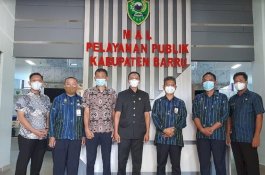 Mal Pelayan Publik Barru Terus Jadi Perhatian, DPMPTSP Polman Datang Berguru