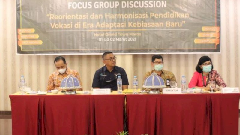 FGD ini mengundang perwakilan kepala sekolah/guru SMA/SMK dari beberapa kabupaten/kota di Sulawesi Selatan.