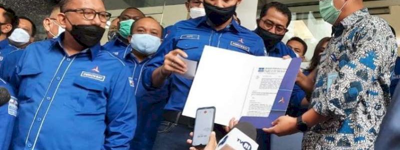 Datangi Kemenkumham, AHY Bawa Dua Boks Bukti KLB Demokrat Moeldoko Ilegal