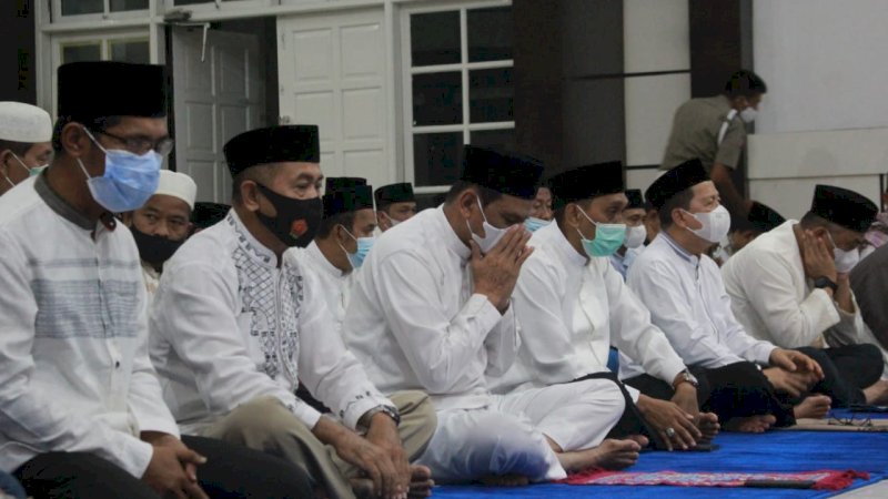 Sambut Hari Jadi Ke-61, Masjid-masjid di Barru Digelar Zikir dan Doa Bersama