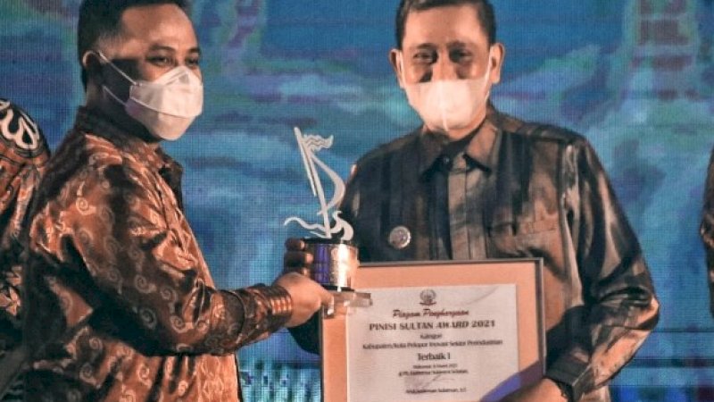 Juara Pertama Pelopor Inovasi Perindustrian, Amran Mahmud: Ini Hadiah Hari Jadi Wajo Ke-622
