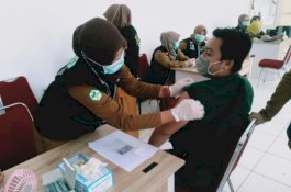 Pelayan Publik di Bantaeng Mulai Disuntik Vaksin Covid-19