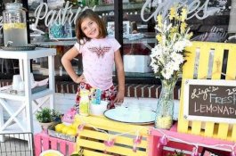 Cari Uang untuk Operasi Otaknya Sendiri, Bocah 7 Tahun Ini Rela Jualan Es Limun