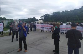 Bawa Massa ke Dermaga Bosowa di Barru, Pemilik Lahan Pasang Papan Bicara untuk Kedua Kali