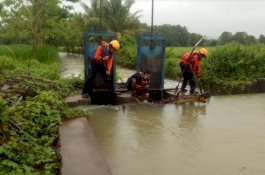 Terseret Arus saat Akan Buka Pintu Air, Warga Pangkep Belum Ditemukan