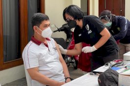 Ada Urusan Keluarga, Kapolda Sulsel Sekalian Ikut Vaksinasi Covid-19 di Polda Metro Jaya